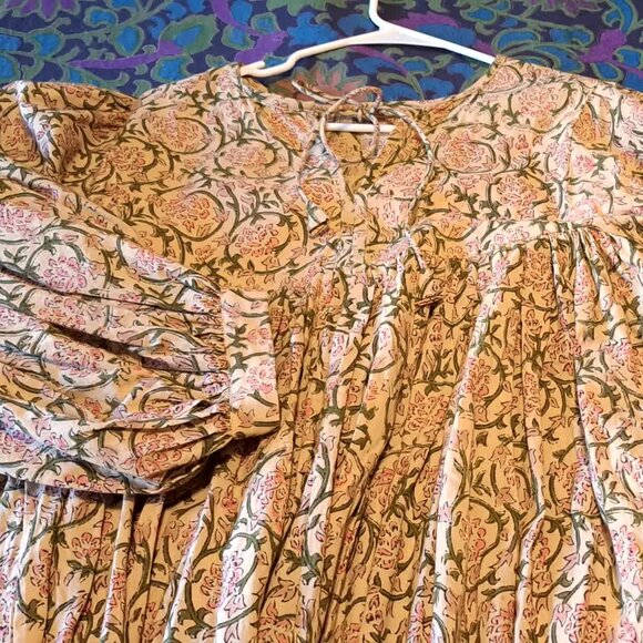 BUNDLE OF TWO M/L Block Print Indian Dresses, Bohemian, flowy and cool, pink/tan - Picture 4 of 10